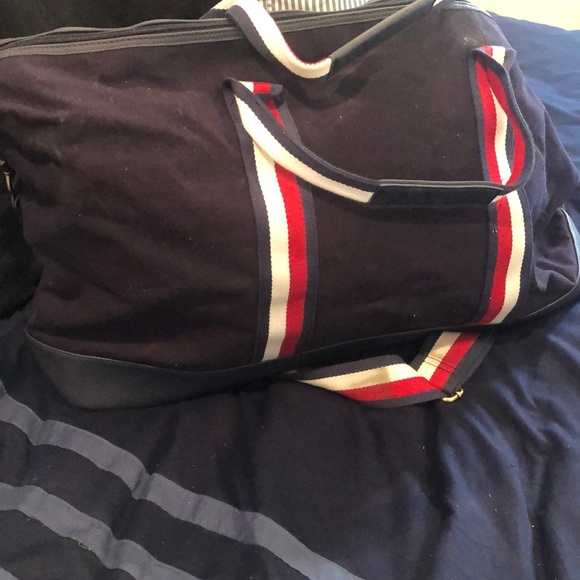🎉HP🎉Tommy Hilfiger Travel Bag - Picture 8 of 16